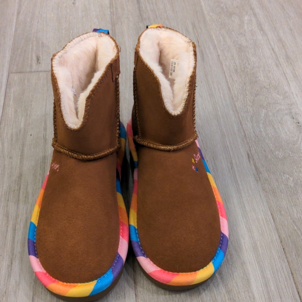 Sketchers furry girl boots